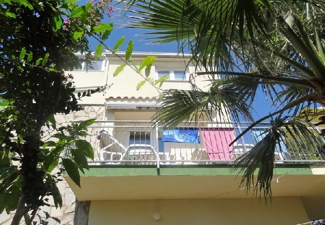 Апартаменты на Okrug Gornji - Aпартамент в Округ Горњи c Вид на море, терраса, Спутниковое / кабельное телевидение, WIFI (5046-2) Апартаменты на Okrug Gornji - Aпартамент в Округ Горњи c Вид на море, терраса, Спутниковое / кабельное телевидение, WIFI (5046-2)