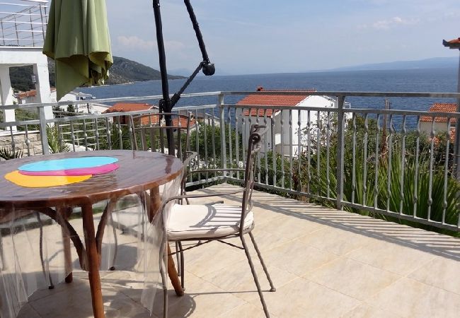 Апартаменты на Okrug Gornji - Aпартамент в Округ Горњи c Вид на море, терраса, Спутниковое / кабельное телевидение, WIFI (5046-2) Апартаменты на Okrug Gornji - Aпартамент в Округ Горњи c Вид на море, терраса, Спутниковое / кабельное телевидение, WIFI (5046-2)