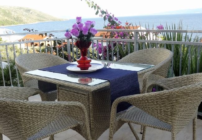 Апартаменты на Okrug Gornji - Aпартамент в Округ Горњи c Вид на море, терраса, Спутниковое / кабельное телевидение, WIFI (5046-2) Апартаменты на Okrug Gornji - Aпартамент в Округ Горњи c Вид на море, терраса, Спутниковое / кабельное телевидение, WIFI (5046-2)