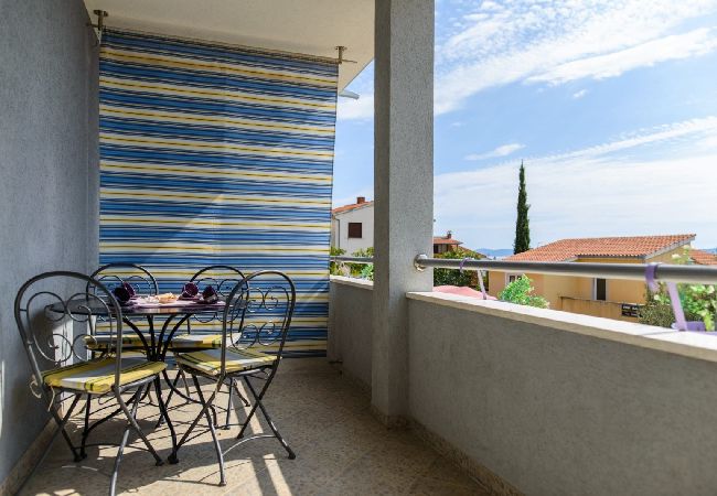 Апартаменты на Okrug Gornji - Aпартамент в Округ Горњи c Вид на море, балкон, Спутниковое / кабельное телевидение, WIFI (5049-2) Апартаменты на Okrug Gornji - Aпартамент в Округ Горњи c Вид на море, балкон, Спутниковое / кабельное телевидение, WIFI (5049-2)