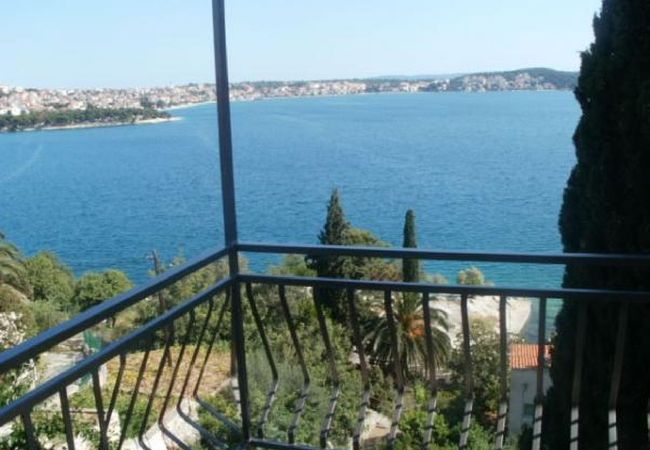 Апартаменты на Trogir - Aпартамент в Трогир c Вид на море, балкон, Спутниковое / кабельное телевидение, WIFI (5055-2) Апартаменты на Trogir - Aпартамент в Трогир c Вид на море, балкон, Спутниковое / кабельное телевидение, WIFI (5055-2)