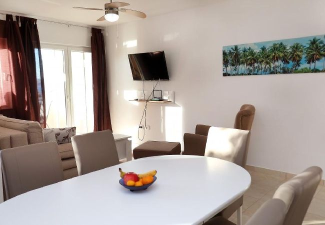 Апартаменты на Okrug Gornji - Aпартамент в Округ Горњи c Вид на море, терраса, Спутниковое / кабельное телевидение, WIFI (5059-2) Апартаменты на Okrug Gornji - Aпартамент в Округ Горњи c Вид на море, терраса, Спутниковое / кабельное телевидение, WIFI (5059-2)