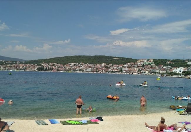 Апартаменты на Okrug Gornji - Aпартамент в Округ Горњи c терраса, Спутниковое / кабельное телевидение, WIFI, Балкон / Терраса (5070-1) Апартаменты на Okrug Gornji - Aпартамент в Округ Горњи c терраса, Спутниковое / кабельное телевидение, WIFI, Балкон / Терраса (5070-1)