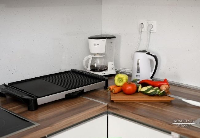 Апартаменты на Okrug Gornji - Aпартамент в Округ Горњи c терраса, Спутниковое / кабельное телевидение, WIFI, Балкон / Терраса (5070-1) Апартаменты на Okrug Gornji - Aпартамент в Округ Горњи c терраса, Спутниковое / кабельное телевидение, WIFI, Балкон / Терраса (5070-1)