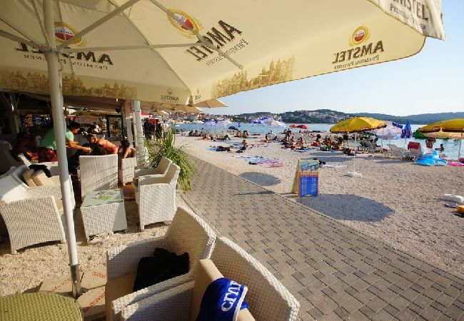 Апартаменты на Okrug Gornji - Aпартамент в Округ Горњи c терраса, Спутниковое / кабельное телевидение, WIFI, Балкон / Терраса (5070-1) Апартаменты на Okrug Gornji - Aпартамент в Округ Горњи c терраса, Спутниковое / кабельное телевидение, WIFI, Балкон / Терраса (5070-1)