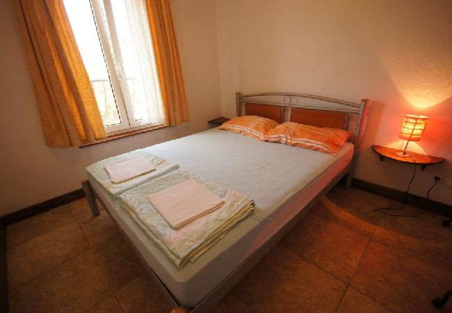 Апартаменты на Vodice - Ferienwohnung in Vodice mit Meerblick, Terrasse, Klimaanlage, W-LAN (144-2) Апартаменты на Vodice - Ferienwohnung in Vodice mit Meerblick, Terrasse, Klimaanlage, W-LAN (144-2)