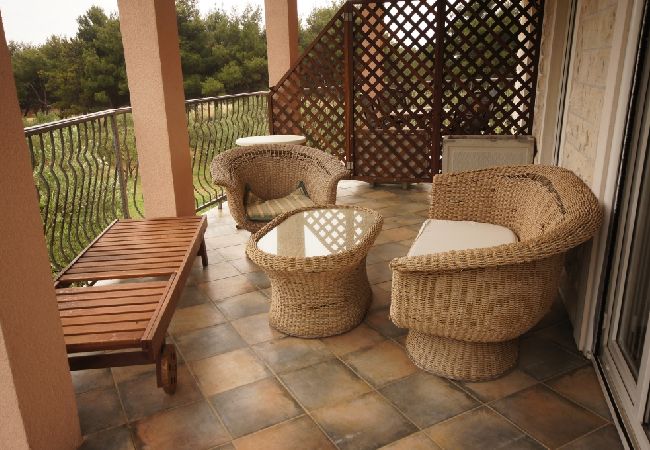 Апартаменты на Vodice - Ferienwohnung in Vodice mit Meerblick, Terrasse, Klimaanlage, W-LAN (144-1) Апартаменты на Vodice - Ferienwohnung in Vodice mit Meerblick, Terrasse, Klimaanlage, W-LAN (144-1)