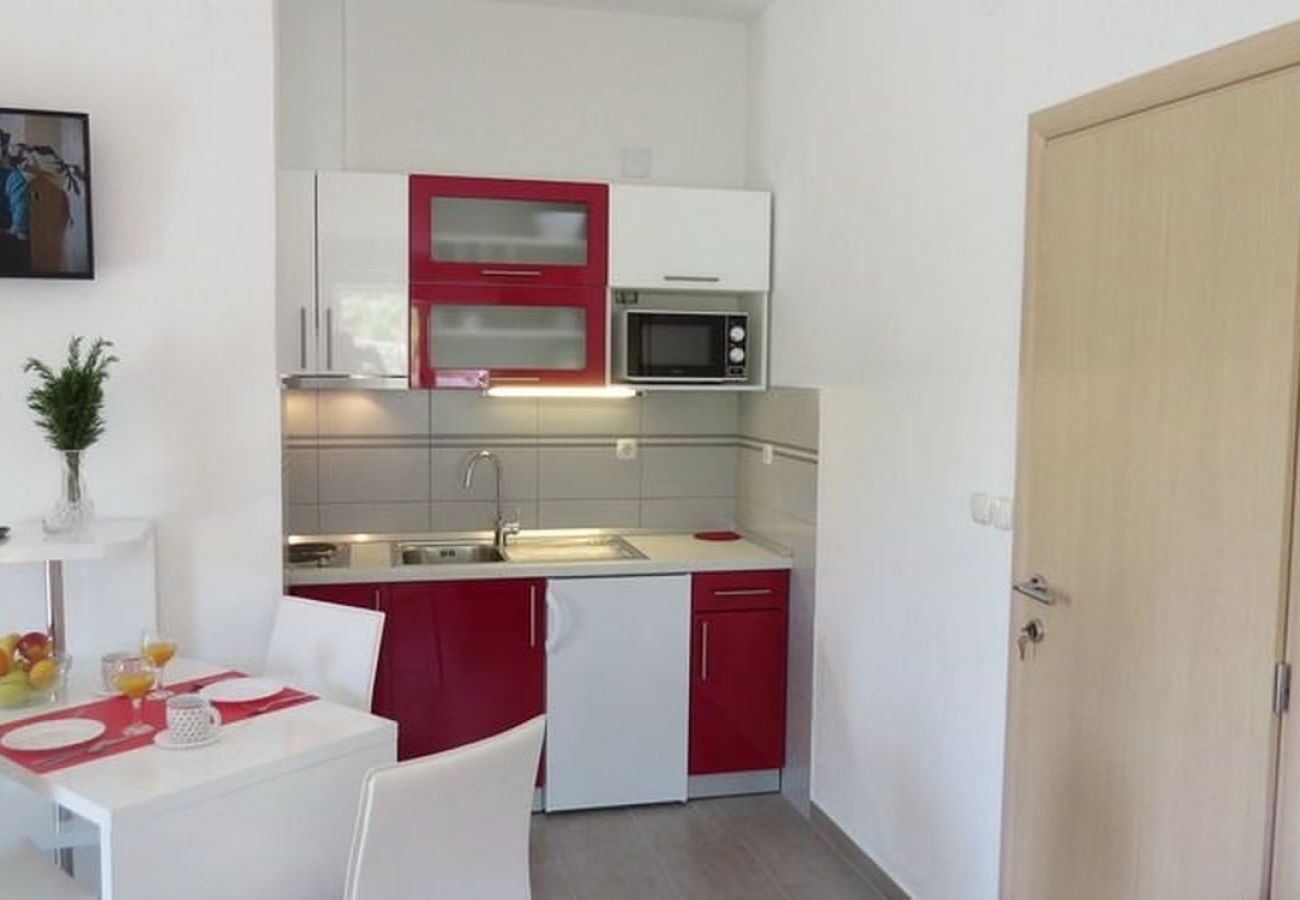 Квартира-студия на Orebic - Studioapartment in Orebić mit Meerblick, Balkon, Klimaanlage, W-LAN (4202-1)