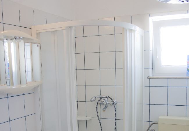 Апартаменты на Vodice - Aпартамент в Водице c Вид на море, балкон, Спутниковое / кабельное телевидение, WIFI (612-4) Апартаменты на Vodice - Aпартамент в Водице c Вид на море, балкон, Спутниковое / кабельное телевидение, WIFI (612-4)