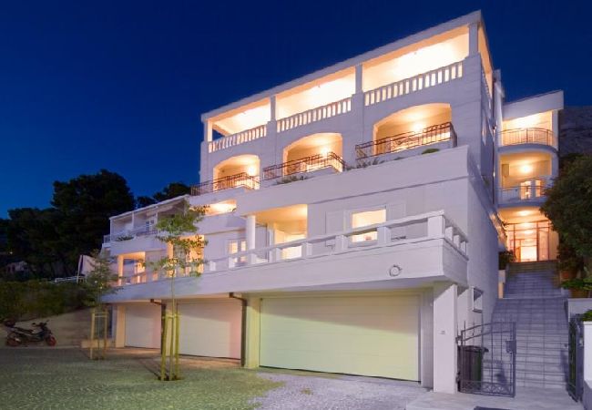 Квартира-студия на Brela - Studio apartment in Brela with Seaview, Terrace, Air condition, WIFI (201-6) Квартира-студия на Brela - Studio apartment in Brela with Seaview, Terrace, Air condition, WIFI (201-6)