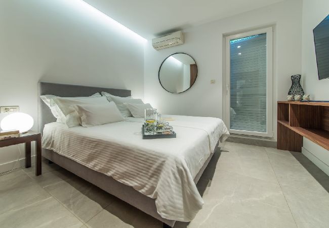 Апартаменты на Brela - Apartment in Brela with Seaview, Terrace, Air condition, WIFI (201-10) Апартаменты на Brela - Apartment in Brela with Seaview, Terrace, Air condition, WIFI (201-10)