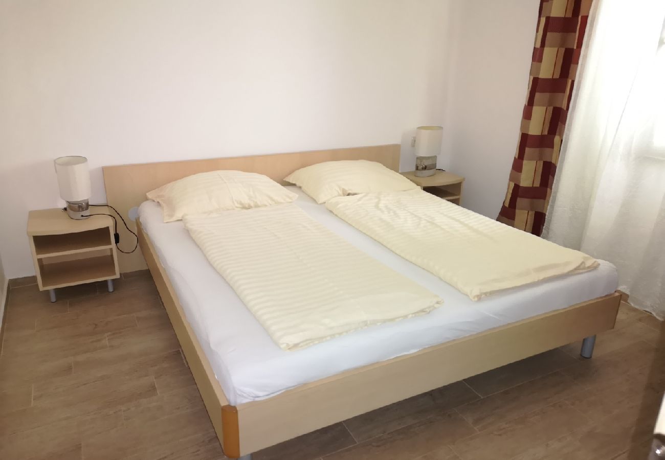 Апартаменты на Lopar - Ferienwohnung in Lopar mit Meerblick, Terrasse, W-LAN, Waschmaschine (593-4)