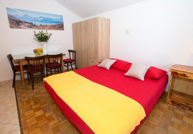 Апартаменты на Duce - Aпартамент в Duće c Вид на море, балкон, Спутниковое / кабельное телевидение, WIFI (5146-1) Апартаменты на Duce - Aпартамент в Duće c Вид на море, балкон, Спутниковое / кабельное телевидение, WIFI (5146-1)