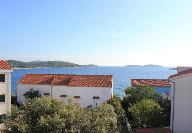Апартаменты на Rogoznica - Aпартамент в Рогозница c Вид на море, балкон, Спутниковое / кабельное телевидение, WIFI (5148-3) Апартаменты на Rogoznica - Aпартамент в Рогозница c Вид на море, балкон, Спутниковое / кабельное телевидение, WIFI (5148-3)