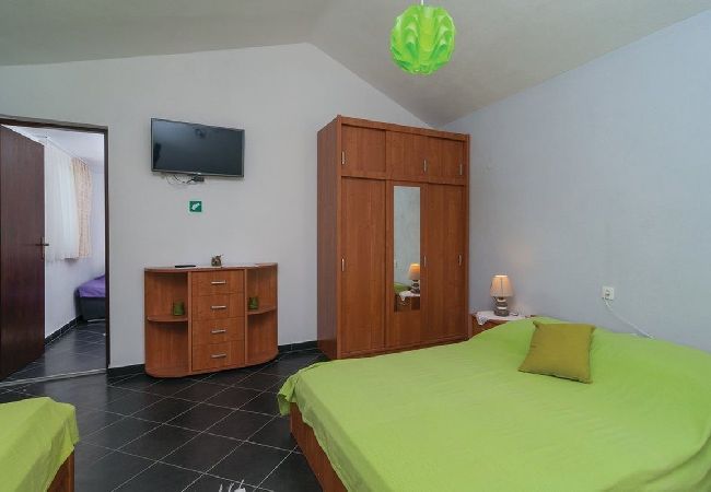 Апартаменты на Ražanj - Ferienwohnung in Ražanj mit Terrasse, Klimaanlage, W-LAN, Waschmaschine (4773-4) Апартаменты на Ražanj - Ferienwohnung in Ražanj mit Terrasse, Klimaanlage, W-LAN, Waschmaschine (4773-4)