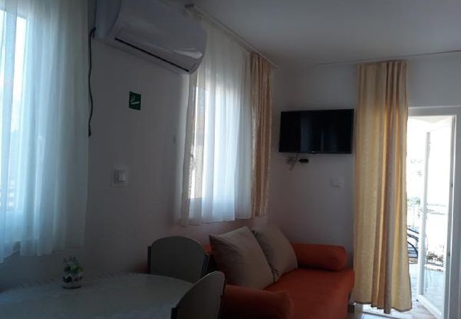 Апартаменты на Ražanj - Ferienwohnung in Ražanj mit Meerblick, Terrasse, Klimaanlage, W-LAN (4773-2) Апартаменты на Ražanj - Ferienwohnung in Ražanj mit Meerblick, Terrasse, Klimaanlage, W-LAN (4773-2)