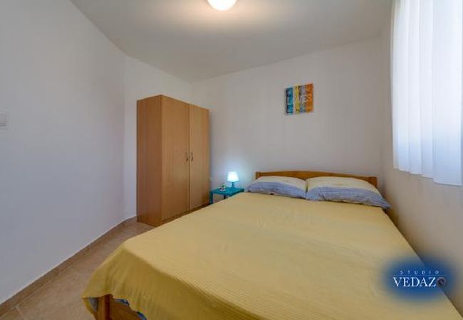 Апартаменты на Ražanj - Ferienwohnung in Ražanj mit Meerblick, Terrasse, Klimaanlage, W-LAN (4773-2) Апартаменты на Ražanj - Ferienwohnung in Ražanj mit Meerblick, Terrasse, Klimaanlage, W-LAN (4773-2)