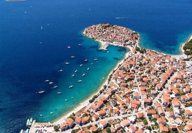 Апартаменты на Kanica - Ferienwohnung in Kanica mit Meerblick, Terrasse, Klimaanlage, W-LAN (5168-1) Апартаменты на Kanica - Ferienwohnung in Kanica mit Meerblick, Terrasse, Klimaanlage, W-LAN (5168-1)