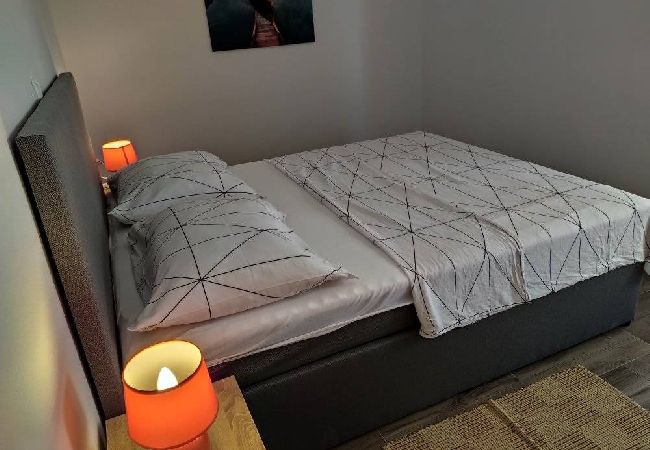 Апартаменты на Okrug Gornji - Aпартамент в Округ Горњи c Вид на море, балкон, Спутниковое / кабельное телевидение, WIFI (5059-5) Апартаменты на Okrug Gornji - Aпартамент в Округ Горњи c Вид на море, балкон, Спутниковое / кабельное телевидение, WIFI (5059-5)