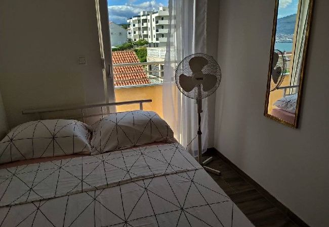 Апартаменты на Okrug Gornji - Aпартамент в Округ Горњи c Вид на море, балкон, Спутниковое / кабельное телевидение, WIFI (5059-5) Апартаменты на Okrug Gornji - Aпартамент в Округ Горњи c Вид на море, балкон, Спутниковое / кабельное телевидение, WIFI (5059-5)