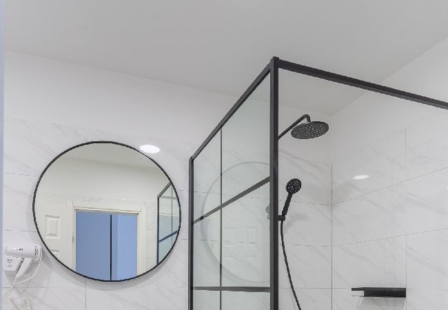 Rent by room на Cres - Комната в Црес c Вид на море, балкон, Спутниковое / кабельное телевидение, WIFI (4249-4) Rent by room на Cres - Комната в Црес c Вид на море, балкон, Спутниковое / кабельное телевидение, WIFI (4249-4)