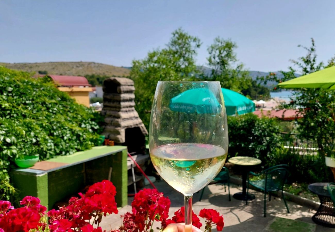 Апартаменты на Žaborić - Aпартамент в Žaborić c Вид на море, балкон, Спутниковое / кабельное телевидение, WIFI (5177-2)