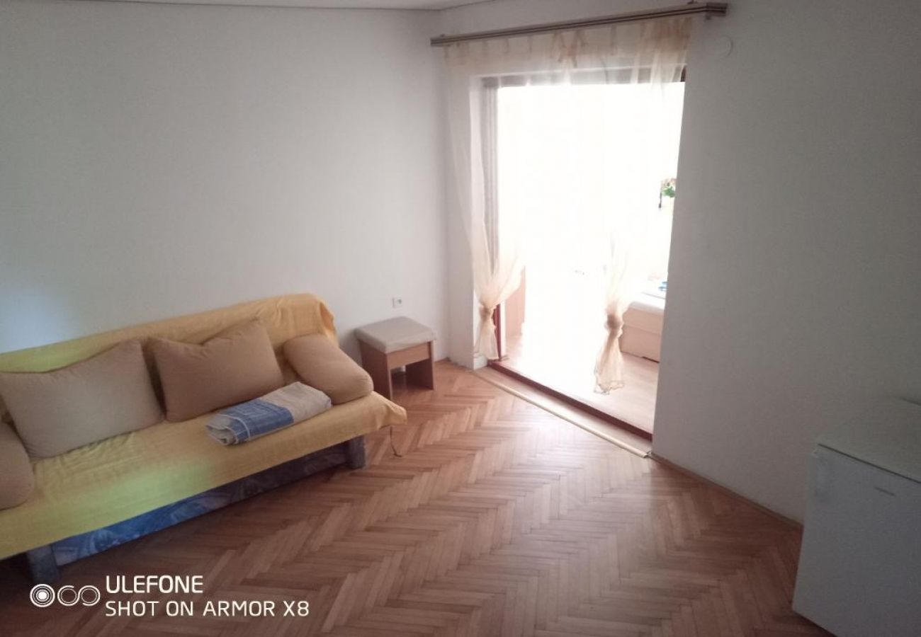 Rent by room на Lopar - Комната в Лопар c балкон, WIFI (4620-96)