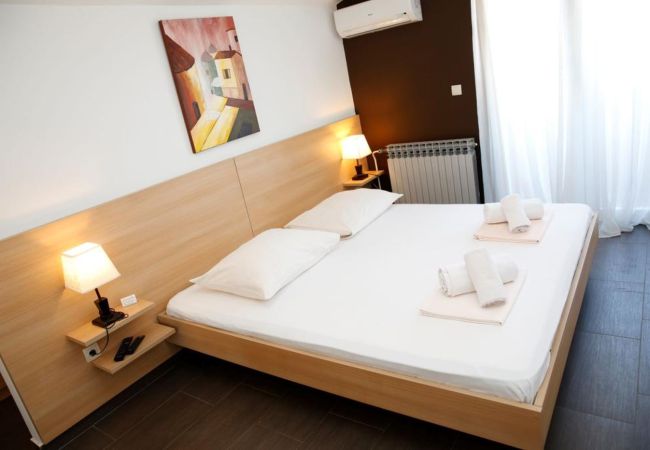 Vodice - Rent by room