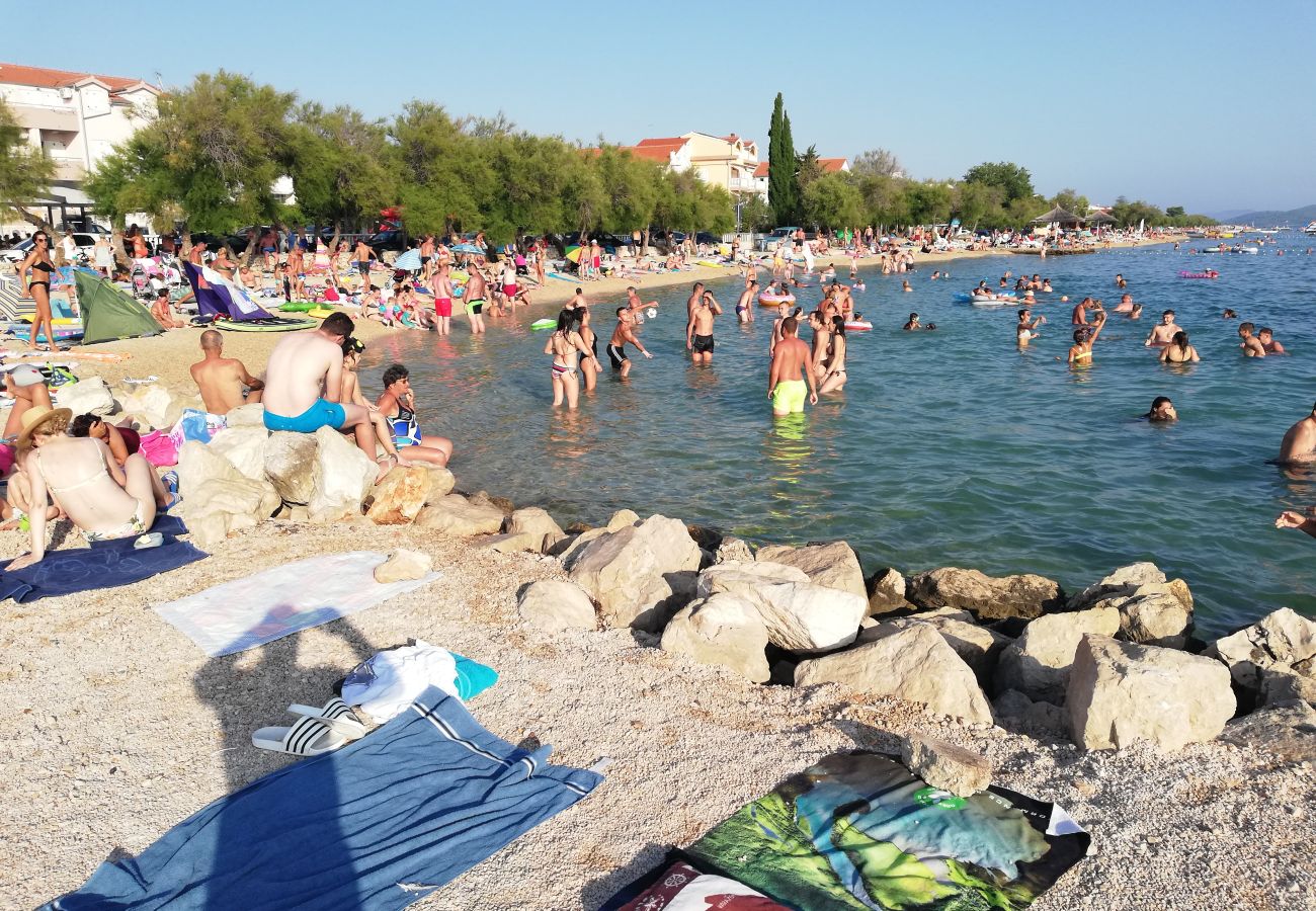 Апартаменты на Vodice - Квартира в Водице с террасой, кондиционером, Wi-Fi (3599-1)