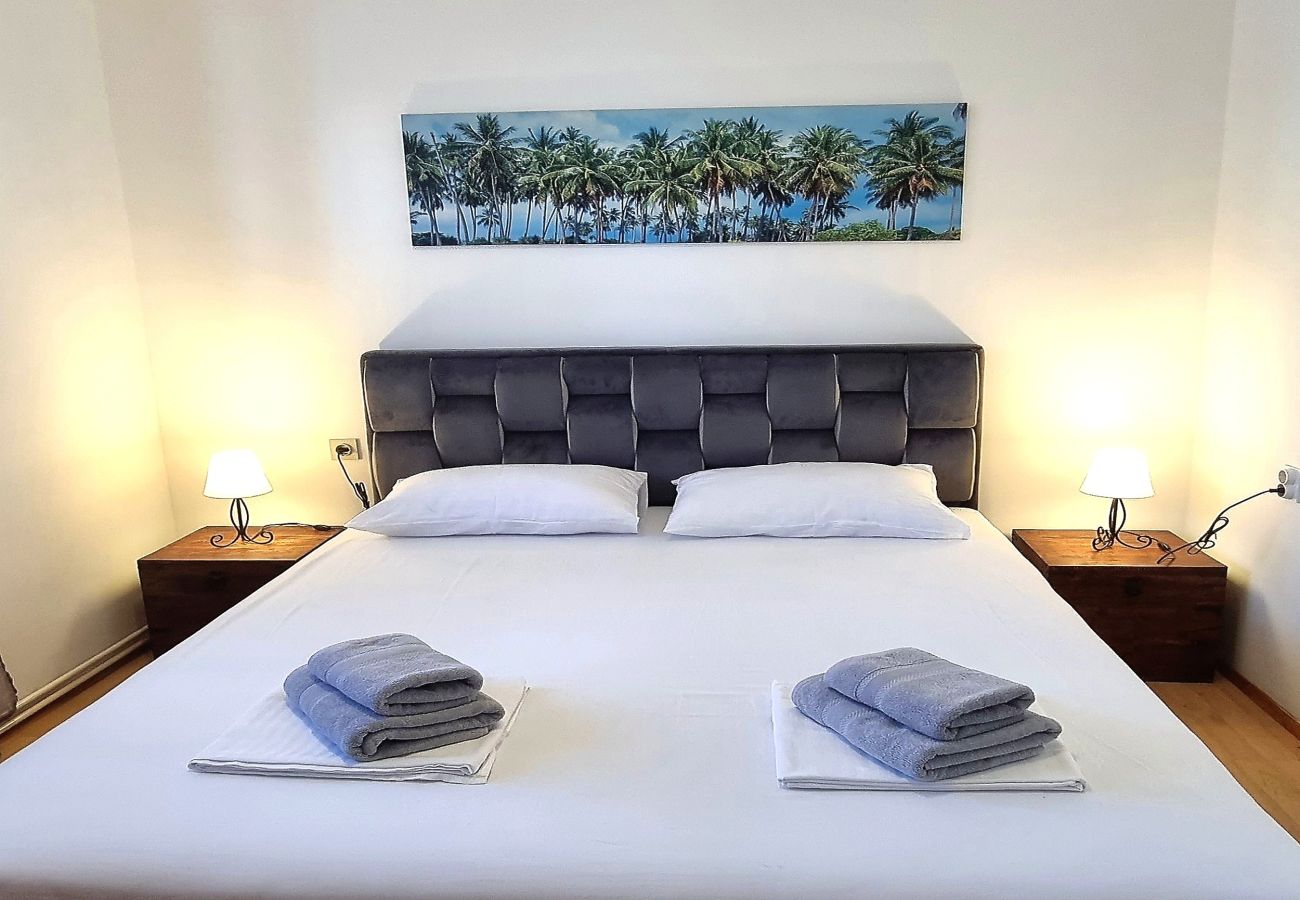 Апартаменты на Privlaka - Apartment 5237-1 for 6+1 Pers. in Privlaka