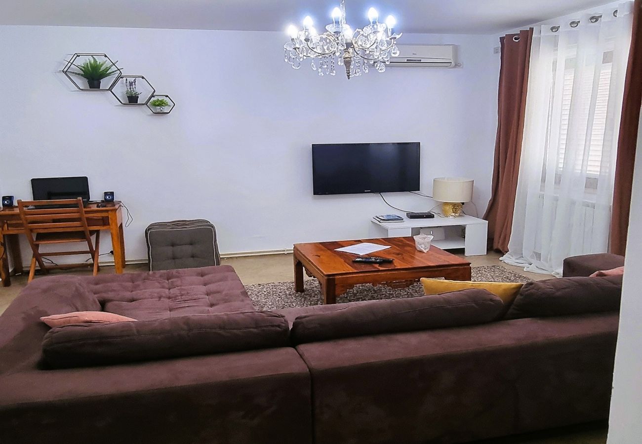 Апартаменты на Privlaka - Apartment 5237-1 for 6+1 Pers. in Privlaka
