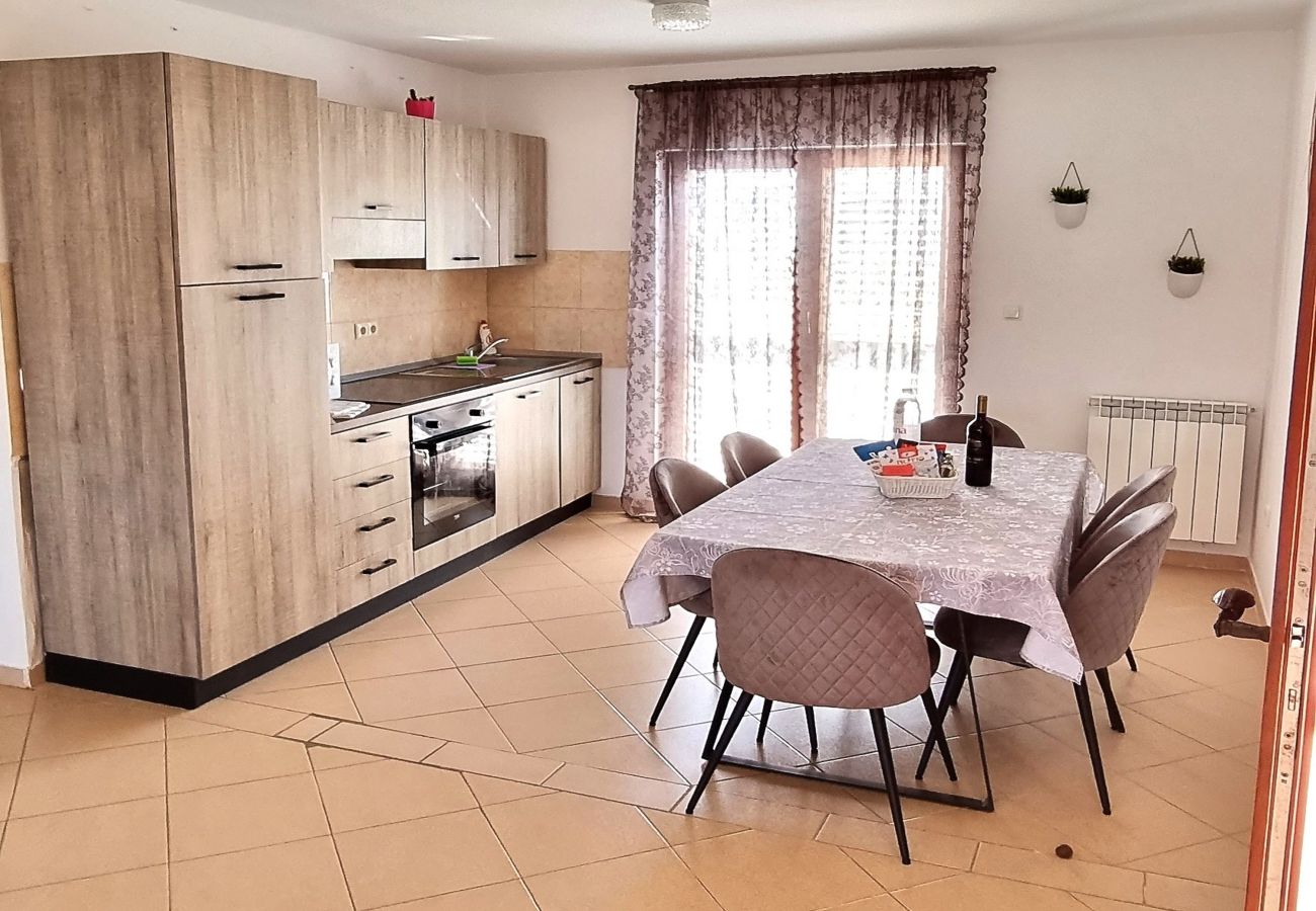 Апартаменты на Privlaka - Apartment 5237-2 for 6+1 Pers. in Privlaka
