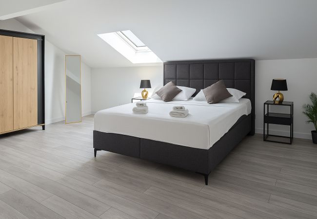 Апартаменты на Privlaka - Apartment 5237-3 for 2+1 Pers. in Privlaka Апартаменты на Privlaka - Apartment 5237-3 for 2+1 Pers. in Privlaka