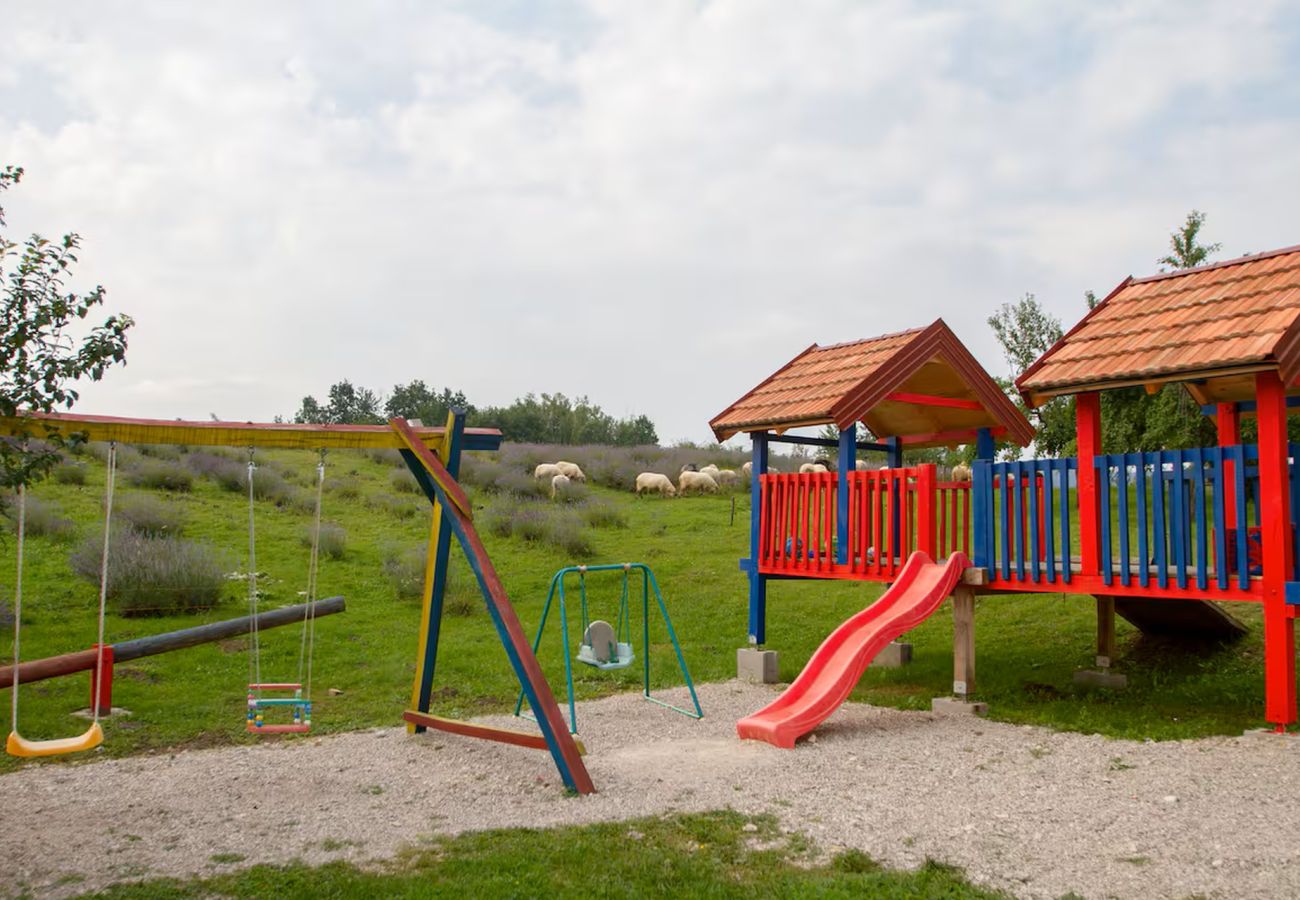 Апартаменты на Rakovica - Apartment 601-4 for 6 people in Rakovica