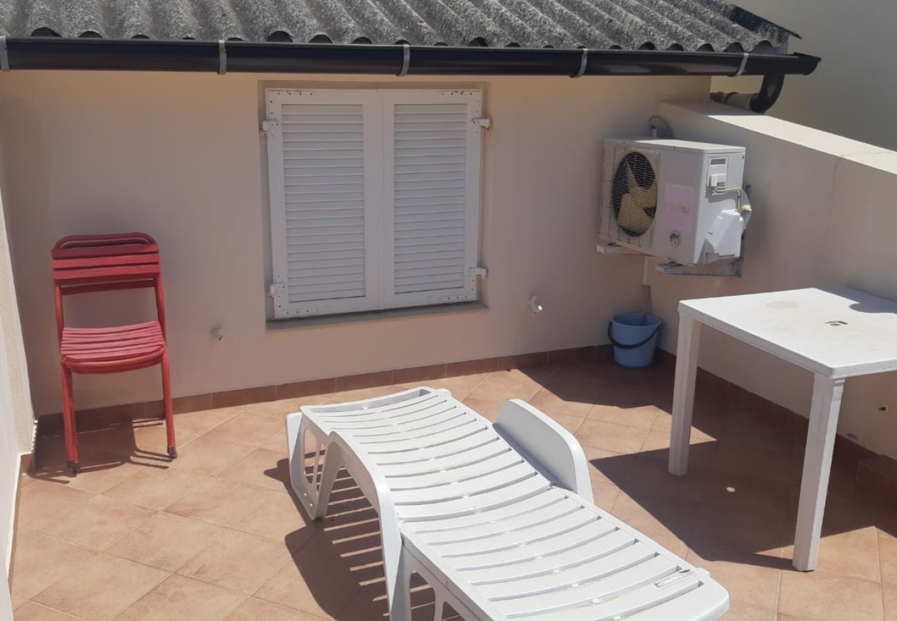 Апартаменты на Lopar - Ferienwohnung in Lopar 5241-4