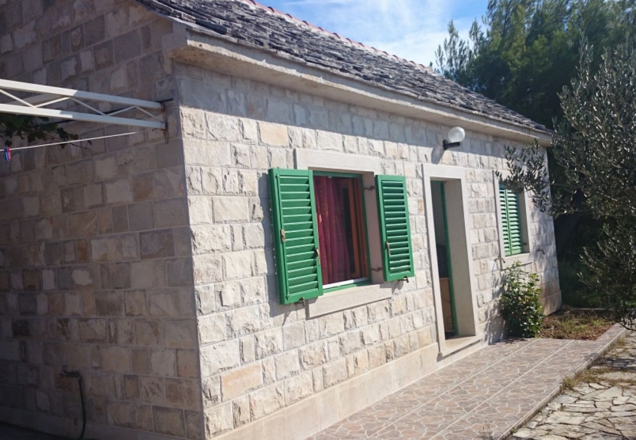 Ferienhaus in Murvica - Robinsonhaus in Murvica mit Meerblick, Terrasse (18-1)