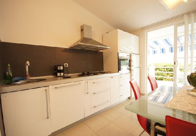 Ferienwohnung in Viganj - Ferienwohnung in Viganj mit Meerblick, Terrasse, Klimaanlage, W-LAN (22-2) Ferienwohnung in Viganj - Ferienwohnung in Viganj mit Meerblick, Terrasse, Klimaanlage, W-LAN (22-2)