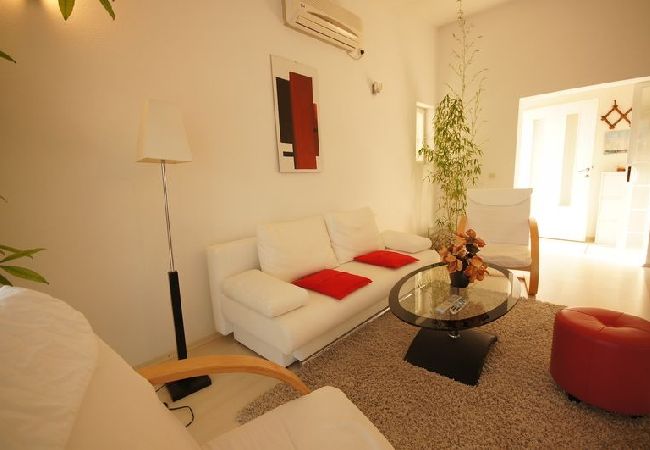 Ferienwohnung in Viganj - Ferienwohnung in Viganj mit Meerblick, Terrasse, Klimaanlage, W-LAN (22-2) Ferienwohnung in Viganj - Ferienwohnung in Viganj mit Meerblick, Terrasse, Klimaanlage, W-LAN (22-2)