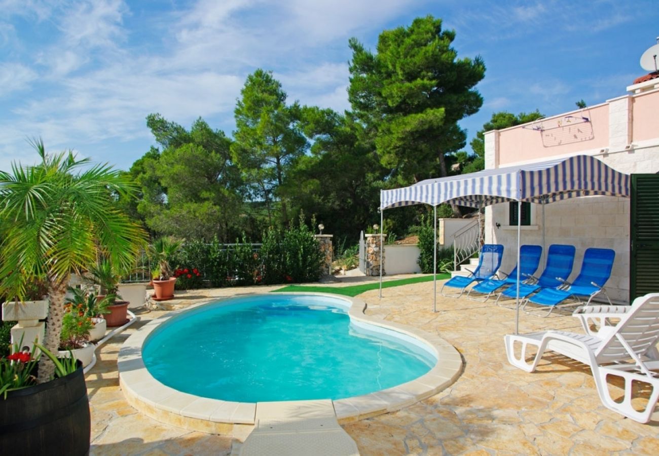 Ferienhaus in Vela Luka - Ferienhaus in Tri Porte (Potirna) mit Meerblick, Terrasse, Klimaanlage, W-LAN (39-1)