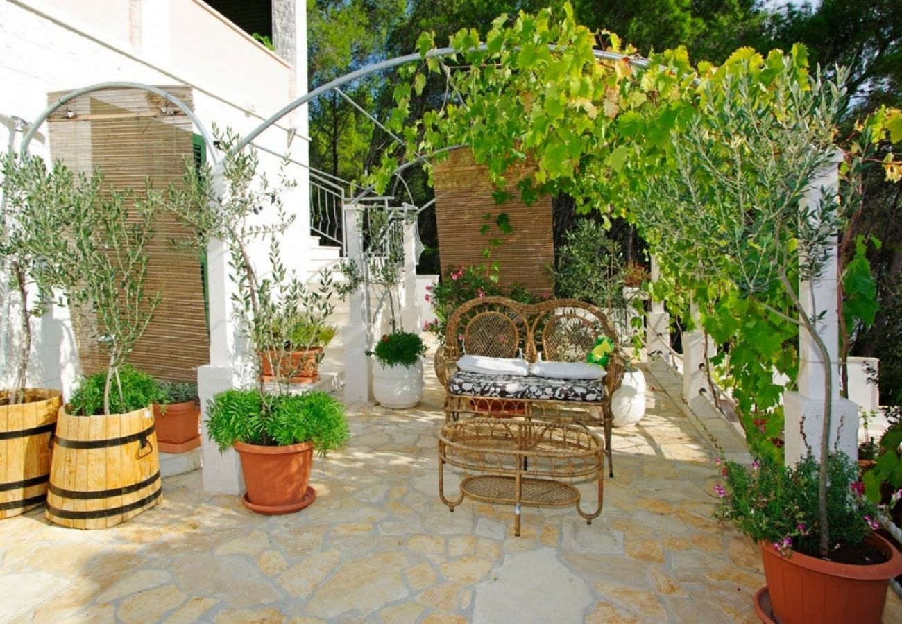 Ferienhaus in Vela Luka - Ferienhaus in Tri Porte (Potirna) mit Meerblick, Terrasse, Klimaanlage, W-LAN (39-1)