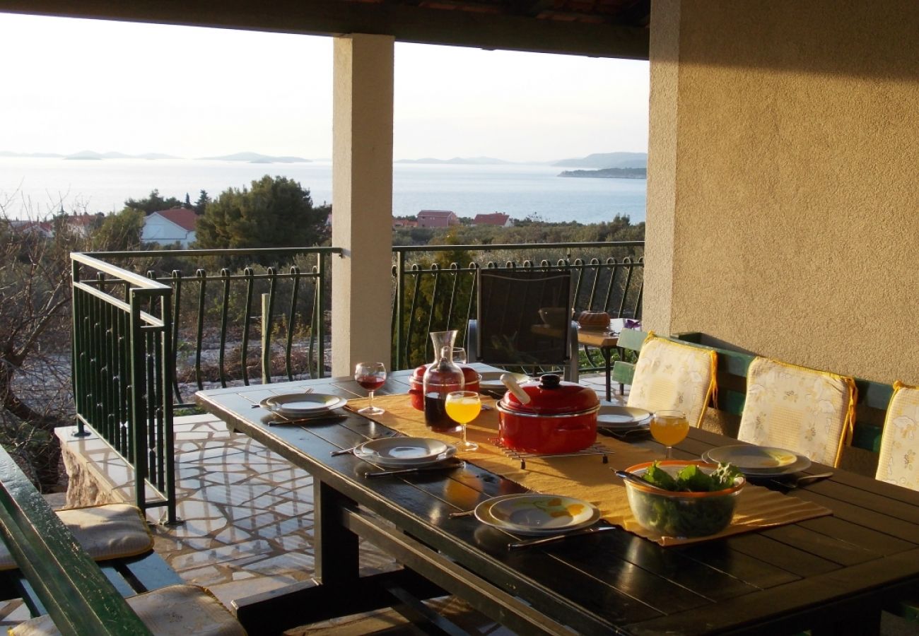 Ferienhaus in Primošten - Ferienhaus in Primošten mit Meerblick, Terrasse, Klimaanlage, W-LAN (54-1)