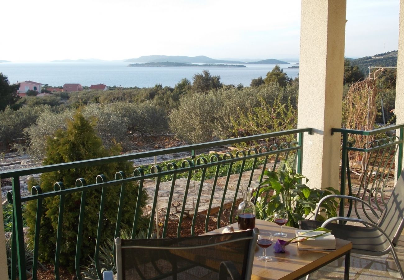 Ferienhaus in Primošten - Ferienhaus in Primošten mit Meerblick, Terrasse, Klimaanlage, W-LAN (54-1)