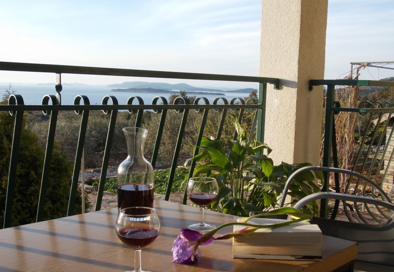 Ferienhaus in Primošten - Ferienhaus in Primošten mit Meerblick, Terrasse, Klimaanlage, W-LAN (54-1)