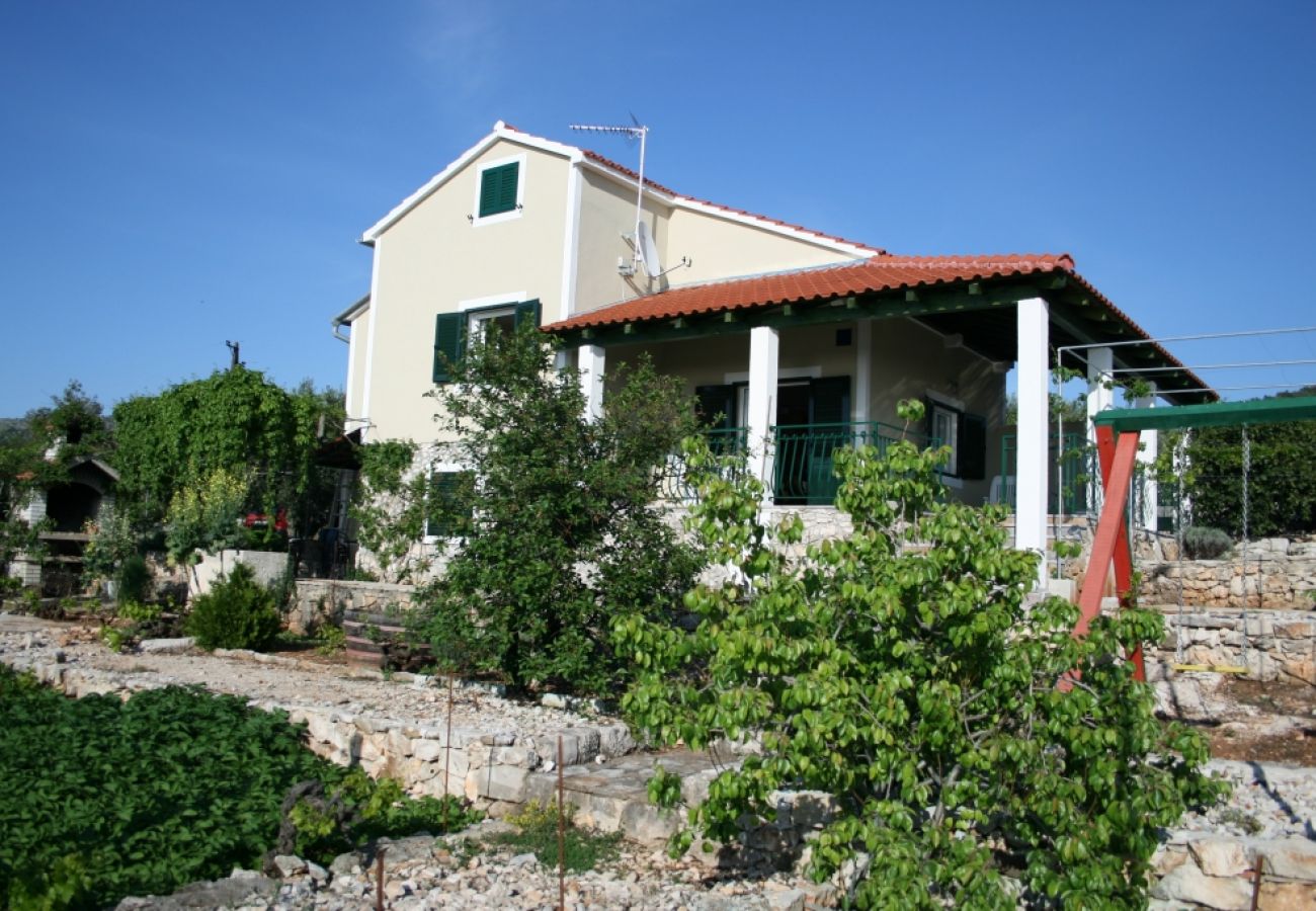 Ferienhaus in Primošten - Ferienhaus in Primošten mit Meerblick, Terrasse, Klimaanlage, W-LAN (54-1)