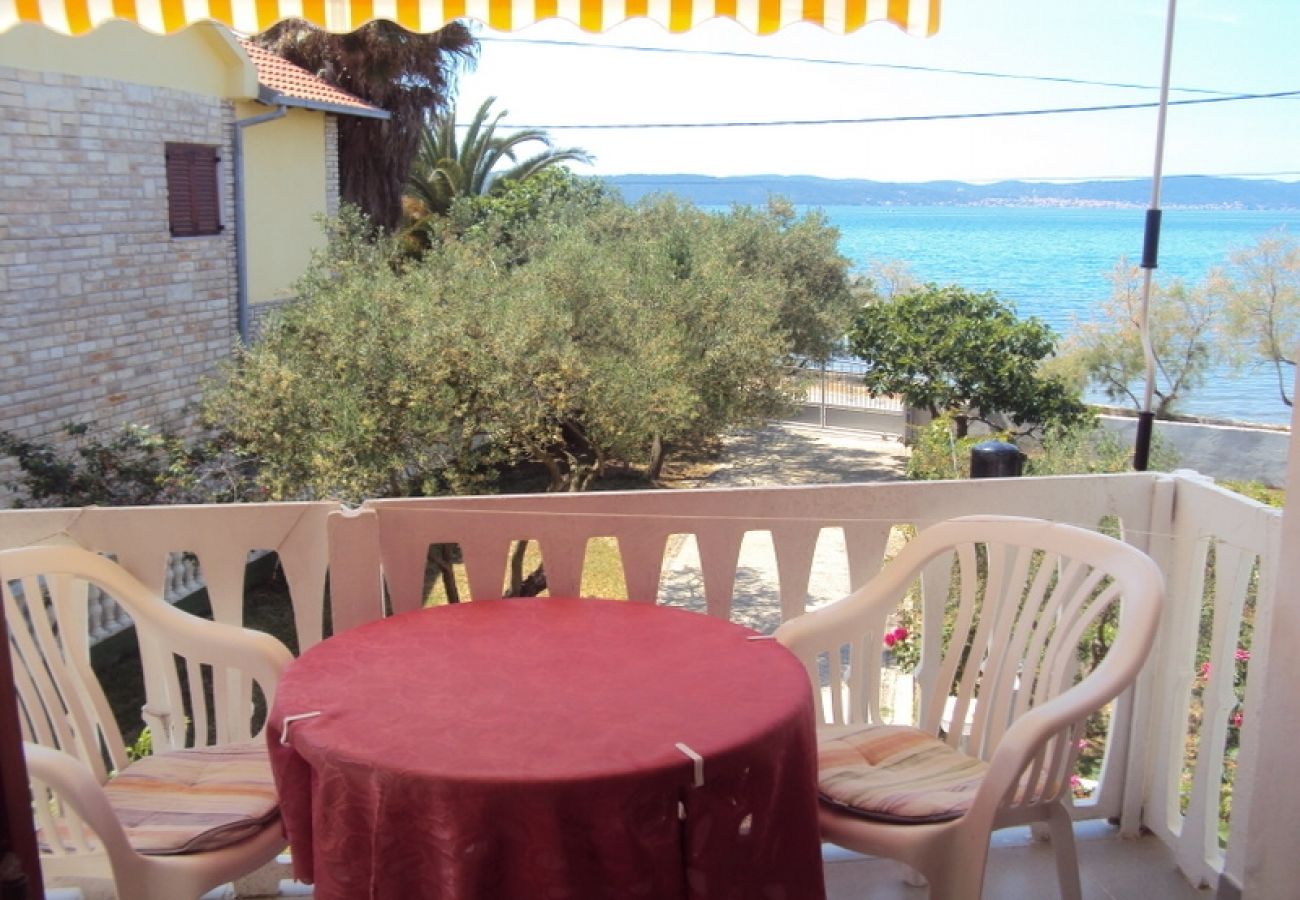 Studio in Bibinje - Studioapartment in Bibinje mit Meerblick, Terrasse, Klimaanlage, W-LAN (59-4)