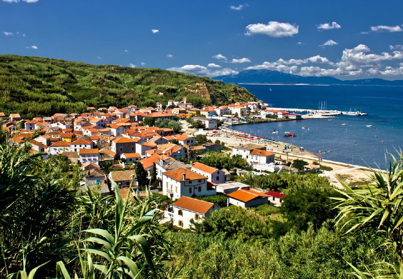 Ferienwohnung in Veli Lošinj - Ferienwohnung in Veli Lošinj mit Terrasse, Klimaanlage, W-LAN, Waschmaschine (63-2)