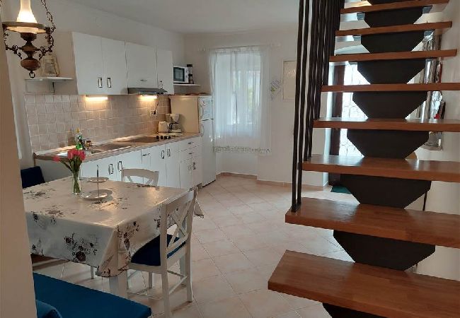 Ferienhaus in Miholašcica - Ferienhaus in Miholaščica mit Terrasse, Klimaanlage, W-LAN (66-1) Ferienhaus in Miholašcica - Ferienhaus in Miholaščica mit Terrasse, Klimaanlage, W-LAN (66-1)