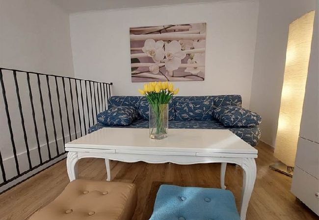 Ferienhaus in Miholašcica - Ferienhaus in Miholaščica mit Terrasse, Klimaanlage, W-LAN (66-1) Ferienhaus in Miholašcica - Ferienhaus in Miholaščica mit Terrasse, Klimaanlage, W-LAN (66-1)