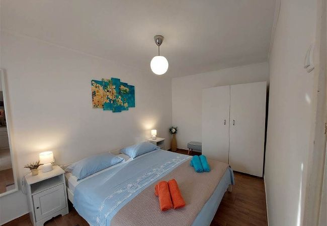 Ferienhaus in Miholašcica - Ferienhaus in Miholaščica mit Terrasse, Klimaanlage, W-LAN (66-1) Ferienhaus in Miholašcica - Ferienhaus in Miholaščica mit Terrasse, Klimaanlage, W-LAN (66-1)