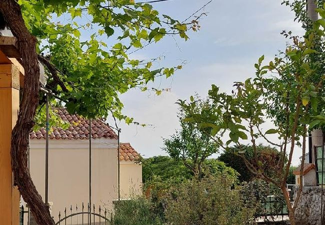 Ferienhaus in Miholašcica - Ferienhaus in Miholaščica mit Terrasse, Klimaanlage, W-LAN (66-1) Ferienhaus in Miholašcica - Ferienhaus in Miholaščica mit Terrasse, Klimaanlage, W-LAN (66-1)